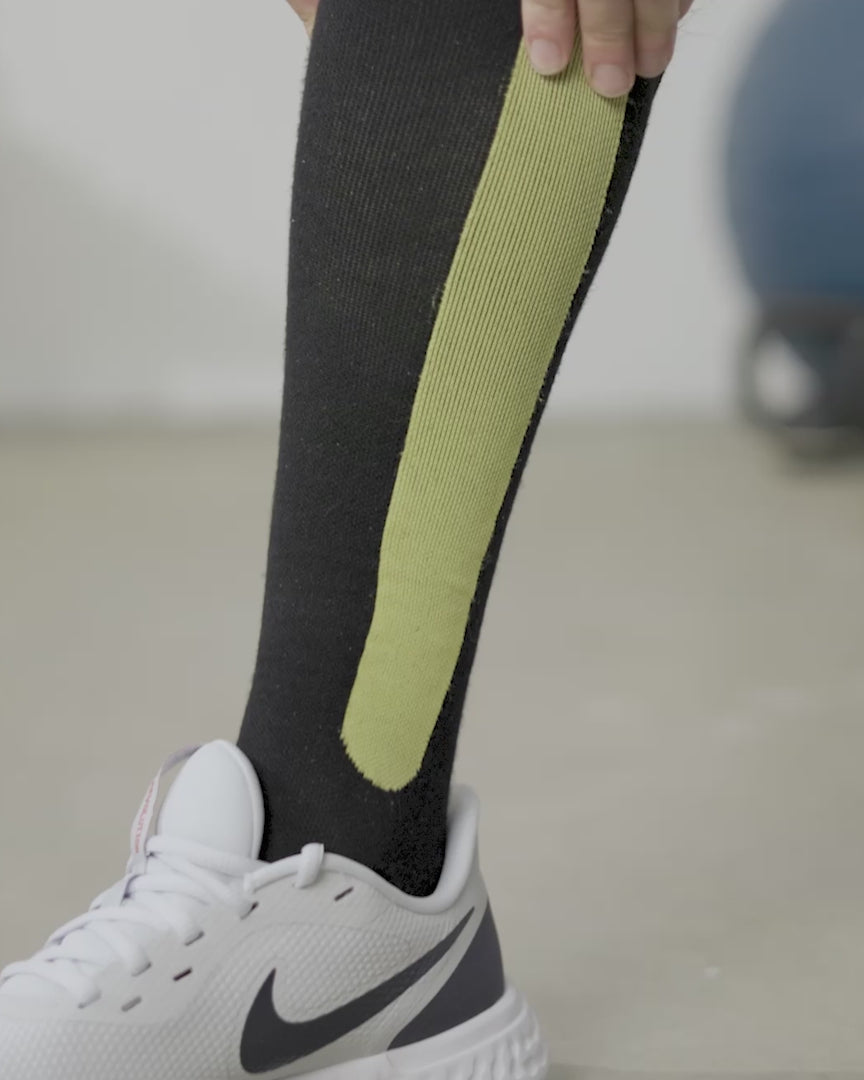 Bamboo Compression Socks [Blue&Yellow]（動画）